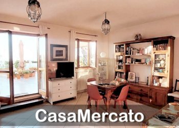 b6.jpg - Trilocale Via Roma, Rocca di Papa - foto 4