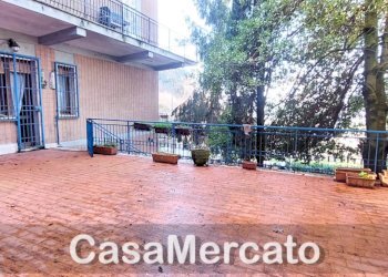 1.jpg - Quadrilocale Via Roma, Rocca di Papa - foto 1