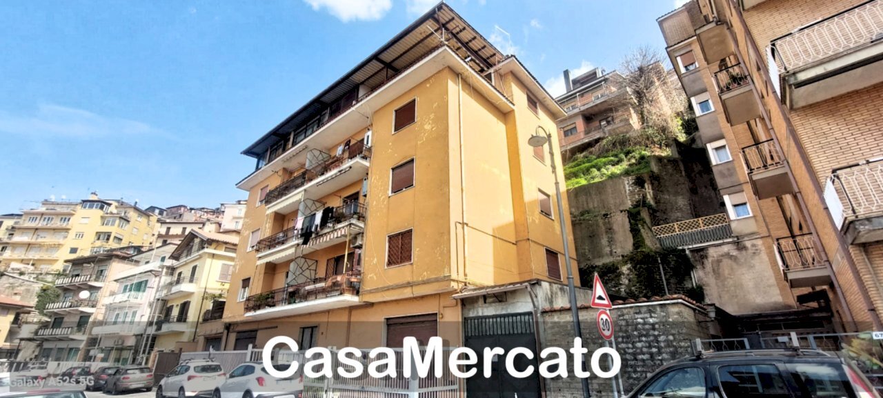 1.jpg - Appartamento Via Roma, Rocca di Papa - foto 1