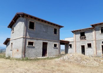 07 TORTORETO - COUNTRY HOUSE DA RISTRUTTURARE.jpg - Albergo - Struttura ricettiva Tortoreto - foto 7