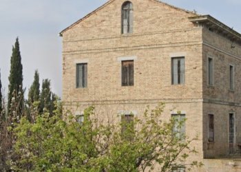 03 CASOLARE DI CAMPAGNA DA RISTRUTTURARE.jpg - Casa indipendente Fermo - foto 4