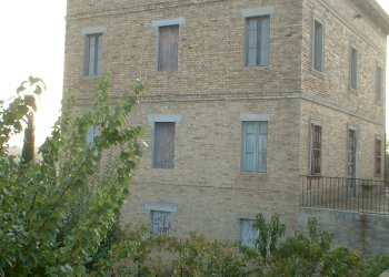 08 CASOLARE DI CAMPAGNA DA RISTRUTTURARE.JPG - Casa indipendente Fermo - foto 8