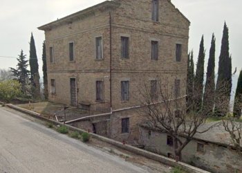 13 CASOLARE DI CAMPAGNA DA RISTRUTTURARE.jpg - Casa indipendente Fermo - foto 13