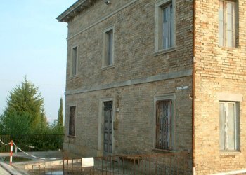 17 CASOLARE DI CAMPAGNA DA RISTRUTTURARE.JPG - Casa indipendente Fermo - foto 17