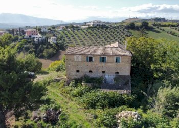 07 MONTEPRANDONE - TERRENO EDIFICABILE  CON RUDERE - Casa indipendente Monteprandone - foto 9