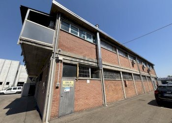 facciata - Commercial Premises Via Silvino Folloni 7, Modena - photo 12