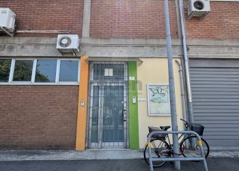 facciata - Commercial Premises Via Silvino Folloni 7, Modena - photo 14