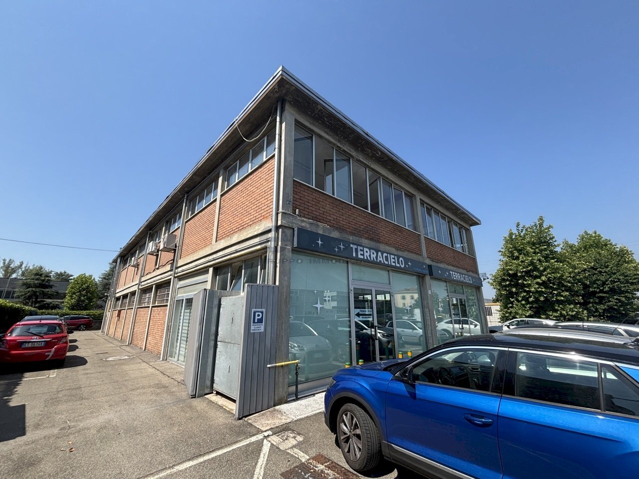 facciata - Locale Commerciale Via Silvino Folloni 7, Modena - foto 3