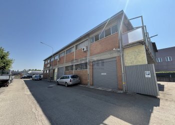 facciata - Commercial Premises Via Silvino Folloni 7, Modena - photo 9