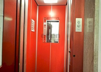 ascensore - Appartamento Piazza Guido Rossa 8, Modena - foto 29