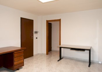ingresso sala attesa (3).jpg - Ufficio Cagliari - foto 8