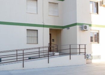 Ingresso condominio (2) - Office Quartu Sant'Elena - photo 4