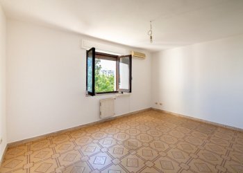 primo ufficio (2) - Office Quartu Sant'Elena - photo 15