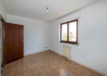 terzo ufficio (1) - Office Quartu Sant'Elena - photo 27