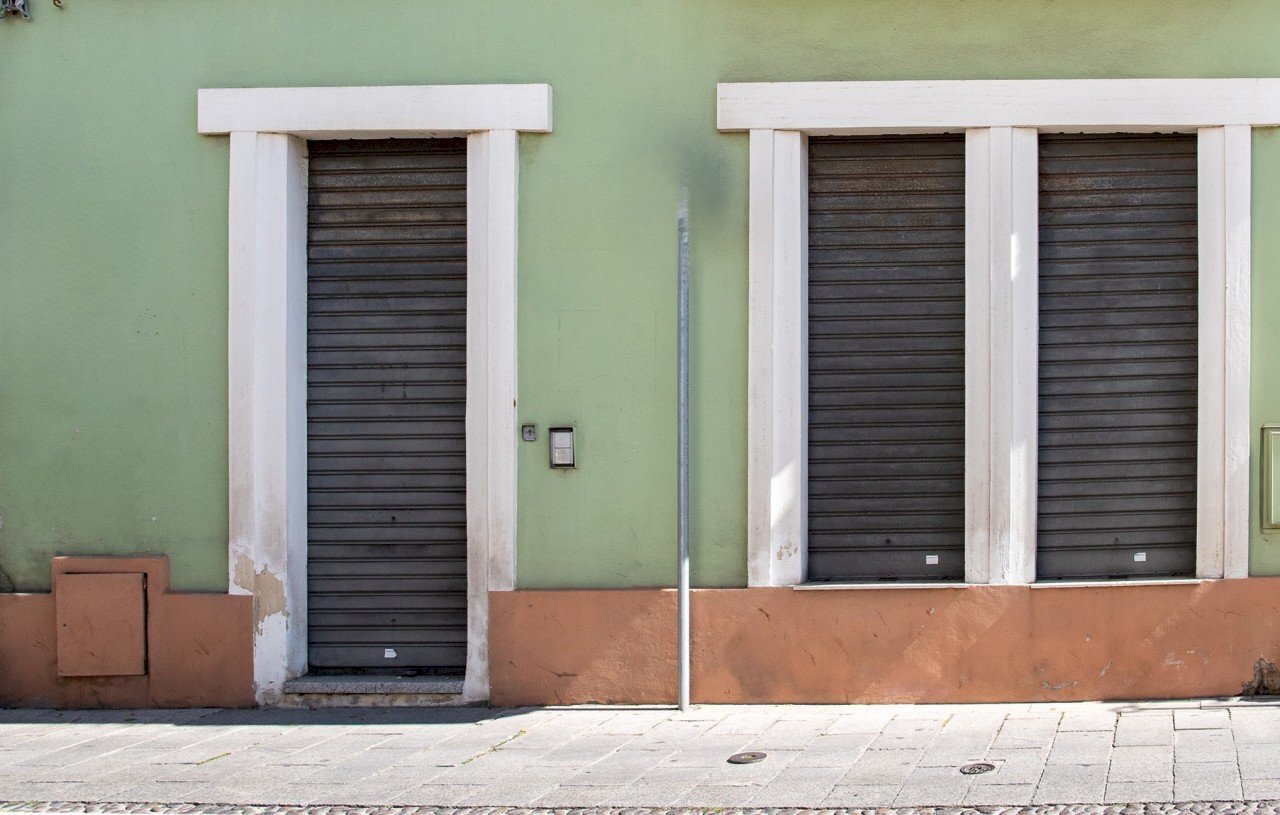 Prospetto locale.jpg - Locale Commerciale Quartu Sant'Elena - foto 1