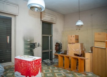 verso ingresso.jpg - Locale Commerciale Quartu Sant'Elena - foto 5