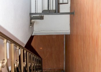 Scala (1).jpg - Villa Monserrato - foto 13