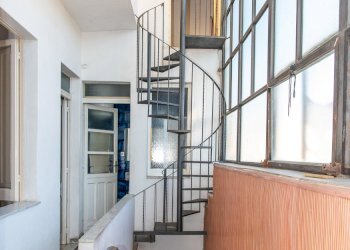 Disimpegno piano primo (3).jpg - Villa Monserrato - foto 1