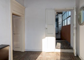 prima camera verso disimpegno.jpg - Villa Monserrato - foto 17