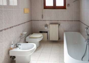 bagno al piano 1? (5).jpg - Villa Quartu Sant'Elena - foto 21