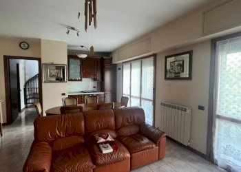 sala 2.jpg - Trilocale via Don Luigi sturzo 7, Mozzate - foto 3