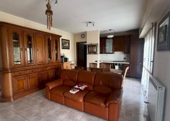 sala.jpg - Trilocale via Don Luigi sturzo 7, Mozzate - foto 1