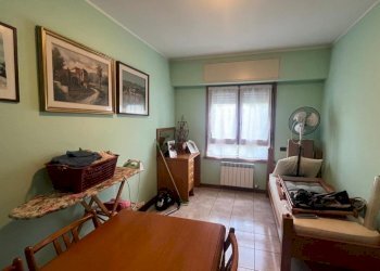 Camera sing. 2.jpg - Trilocale via Don Luigi sturzo 7, Mozzate - foto 13