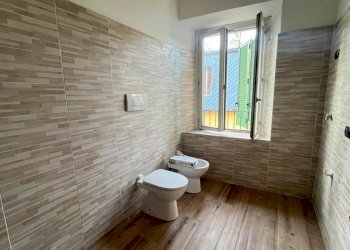 Bagno - Trilocale via foscolo  1, Mozzate - foto 15