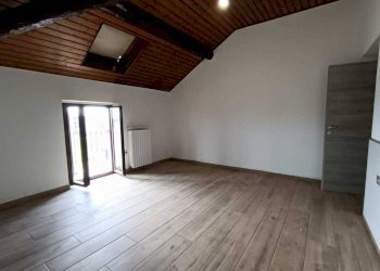 camera Mat 2.jpg - Trilocale via Lazzaretto 10, Mozzate - foto 11