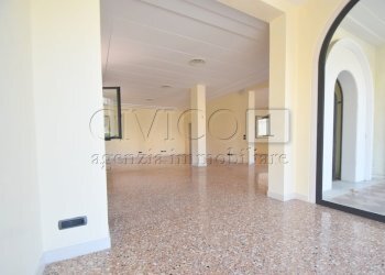 NEGOZIO GRUMOLO DELLE ABBADESSE (9).jpg - Locale Commerciale Via Roma 31, Grumolo delle Abbadesse - foto 1