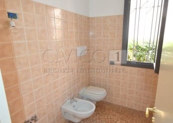 NEGOZIO GRUMOLO DELLE ABBADESSE (3).jpg - Locale Commerciale Via Roma 31, Grumolo delle Abbadesse - foto 7