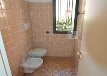 NEGOZIO GRUMOLO DELLE ABBADESSE (4).jpg - Locale Commerciale Via Roma 31, Grumolo delle Abbadesse - foto 8