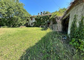 Case e terreno (18).JPG - Rustico Via Tavella 10, Barbarano Mossano - foto 2