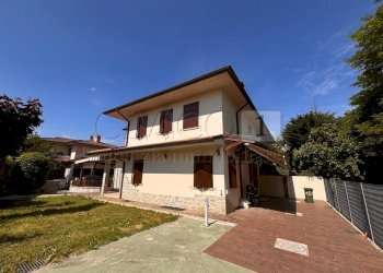 Esterno - Casa indipendente via dei Fanti 164, Torri di Quartesolo - foto 1