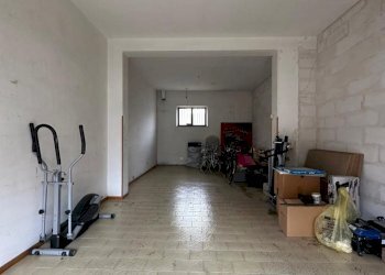 Immagine WhatsApp 2025-02-27 ore 11.43.18_6b1dadcd - Locale Commerciale Colli del Tronto - foto 3