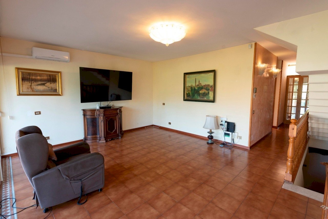 aeb41051-297b-4eb3-a60f-5060352b0a13.jpg - Terratetto - Terracielo Via Pisa 5, Luni - foto 2