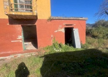 1296856_mt42rb.jpg - Casale Via Ghiarettolo 11, Sarzana - foto 3