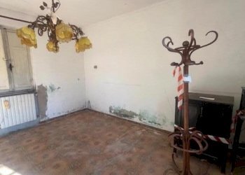 1296856_wg0w30c.jpg - Casale Via Ghiarettolo 11, Sarzana - foto 6