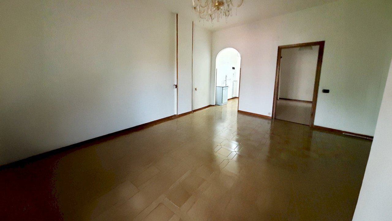 564582.jpg - Four-room apartment Via Paganino da Sarzana 80, Sarzana - photo 1