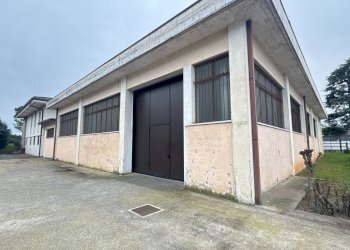 photo_2025-03-11_10-36-32.jpg - Locale Commerciale Via Silvio Pellico 13, Rezzato - foto 11