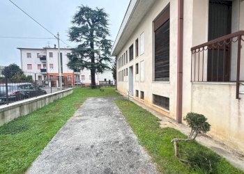 photo_2025-03-11_10-36-41.jpg - Locale Commerciale Via Silvio Pellico 13, Rezzato - foto 14