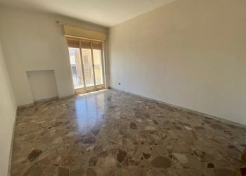 IMG_0469.jpg - Quadrilocale Via Giusti 21, Bari - foto 3