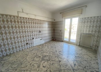 IMG_0470.jpg - Quadrilocale Via Giusti 21, Bari - foto 4