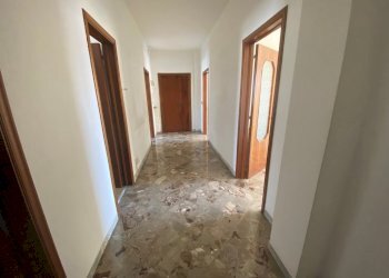 IMG_0476.jpg - Quadrilocale Via Giusti 21, Bari - foto 10