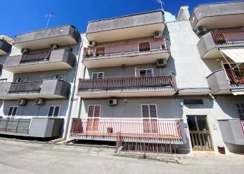 IMG_0441.jpg - Trilocale Via Salvo D'Acquisto 11, Triggiano - foto 1