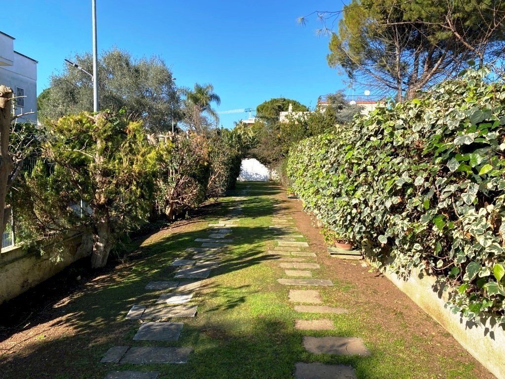 IMG_9811.jpg - Villa Corso Alcide de Gasperi 376, Bari - foto 3