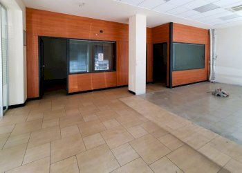 20250612_160047.jpg - Locale Commerciale Via Corsica, Brescia - foto 1