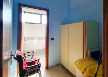 20250529_094322.jpg - Locale Commerciale Strada Mantova, Marmirolo - foto 14