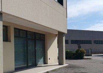 20250529_094918.jpg - Locale Commerciale Strada Mantova, Marmirolo - foto 17