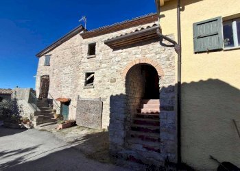 WhatsApp Image 2025-10-10 at 14.21.00 (1).jpeg - Terratetto - Terracielo Maiolo (campo sportivo), Maiolo - foto 3